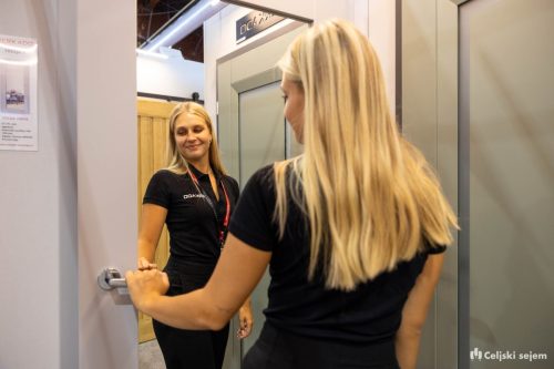 RD2 4624-Rok-Dezelak-RD2.si 