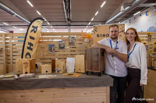 RD2 4694-Rok-Dezelak-RD2.si 