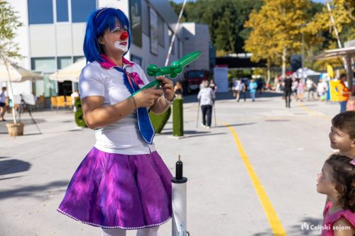 RD2 4717-Rok-Dezelak-RD2.si 