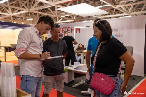 RD2 4782-Rok-Dezelak-RD2.si 