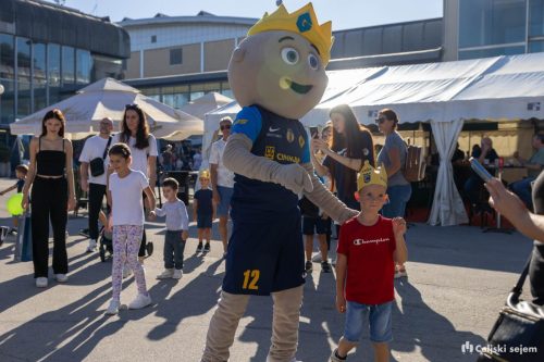 RD2 4845-Rok-Dezelak-RD2.si 