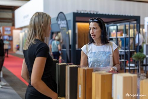 RD2 8548-Rok-Dezelak-RD2.si 