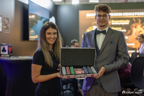 RD2 8577-Rok-Dezelak-RD2.si 