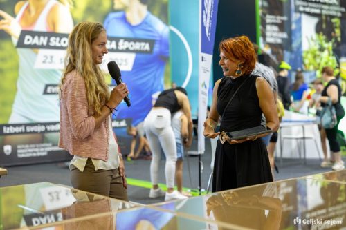 RD2 8660-Rok-Dezelak-RD2.si 