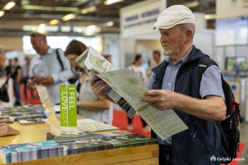 RD2 8672-Rok-Dezelak-RD2.si 