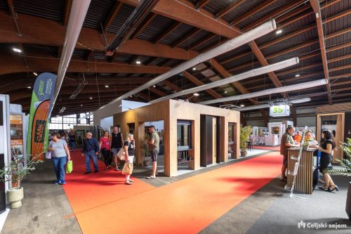 RD2 8710-Rok-Dezelak-RD2.si 