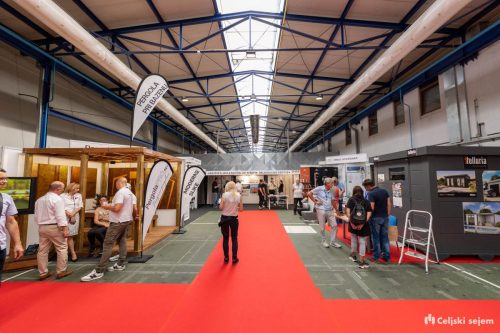 RD2 8725-Rok-Dezelak-RD2.si 